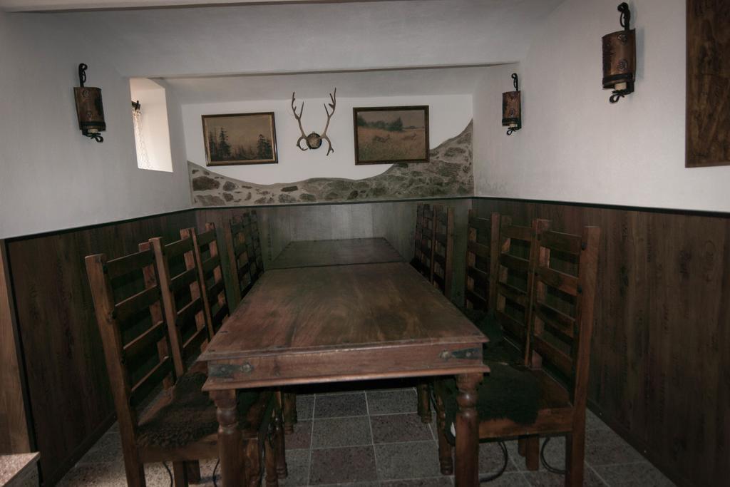 Отель Schusters Lindenhof Баутцен Экстерьер фото